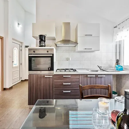 Holiday home Beautiful In With Wifi Razanj