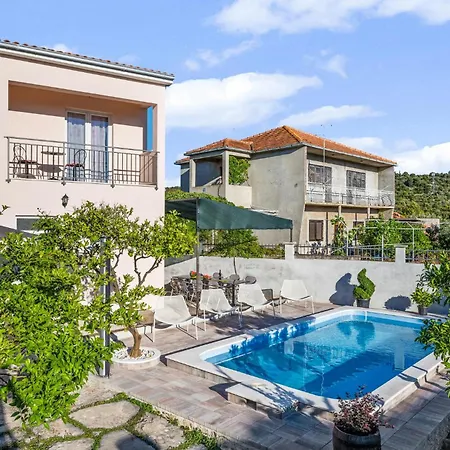 Holiday home Beautiful In With Wifi Razanj